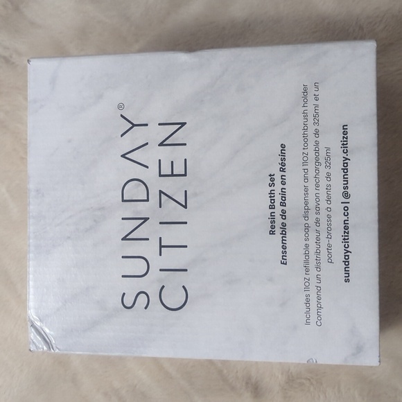 New Resin Bath Set - Picture 4 of 4